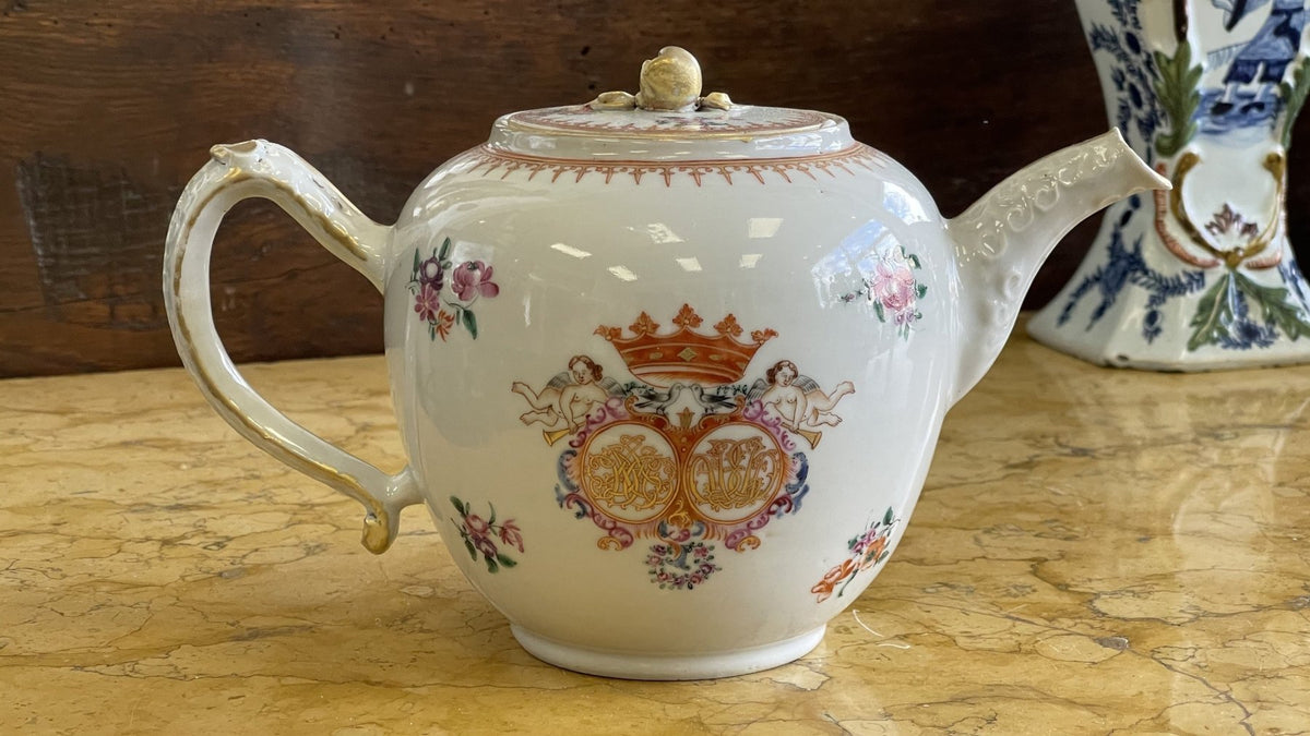 18TH CENTURY CHINESE EXPORT TEAPOT - Helen Storey Antiques