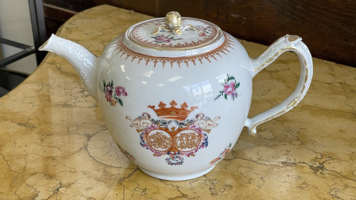 18TH CENTURY CHINESE EXPORT TEAPOT - Helen Storey Antiques