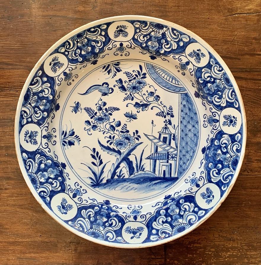 18TH CENTURY DUTCH DELFT CHARGER - Helen Storey Antiques