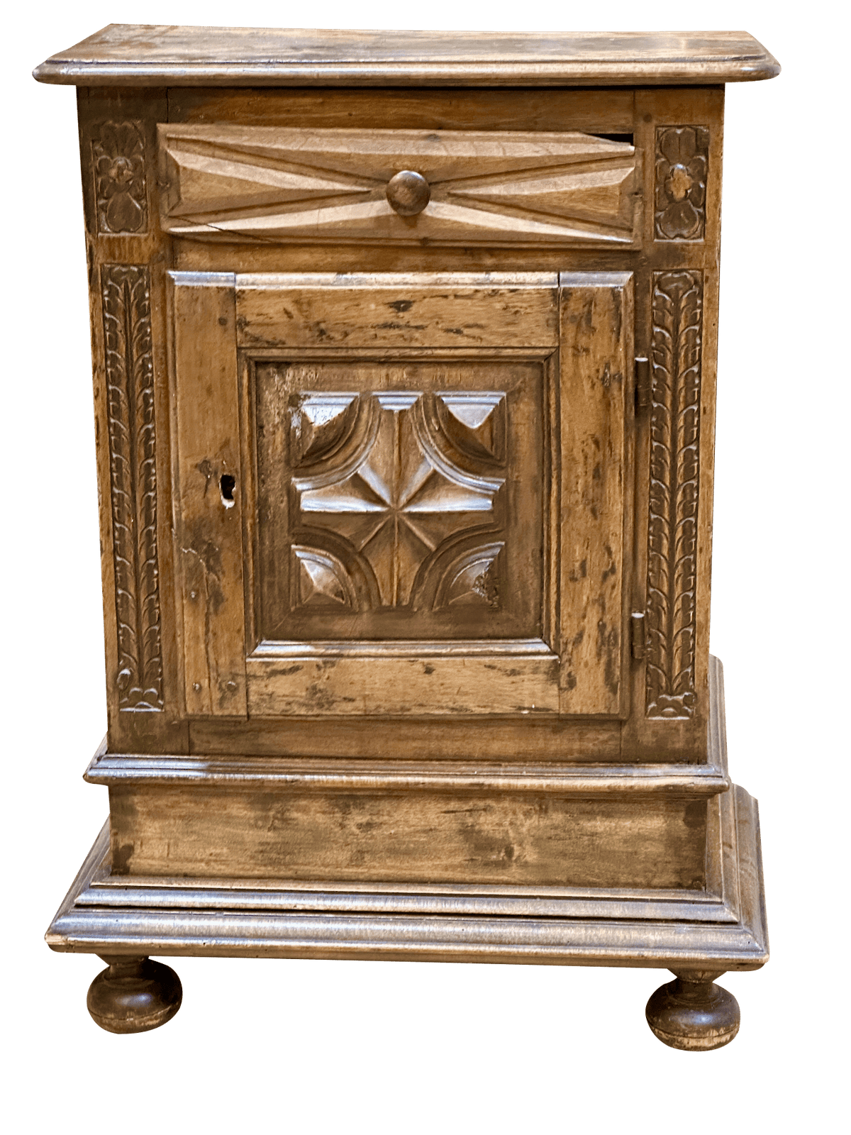 18th Century Early Tuscan Walnut Cabinet - Helen Storey Antiques