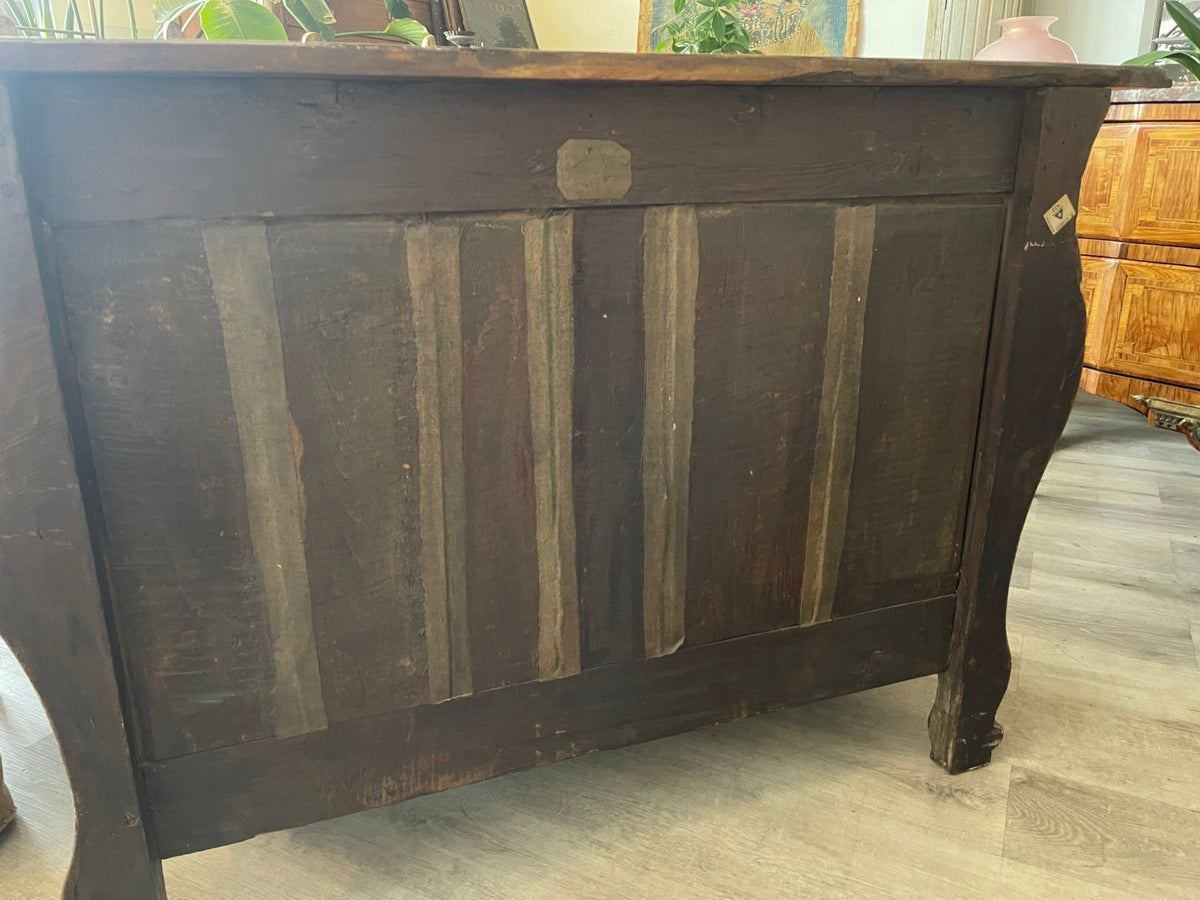 18th Century French Louis XV Bombe Commode - Helen Storey Antiques