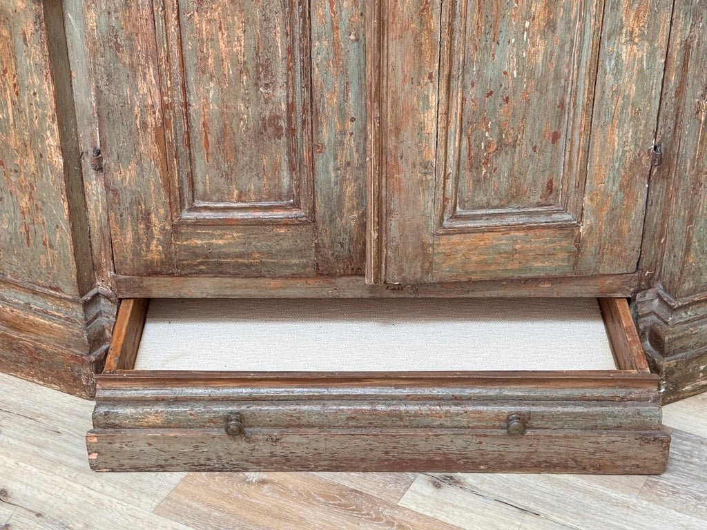 18th century Italian armoire, Tuscany - Helen Storey Antiques