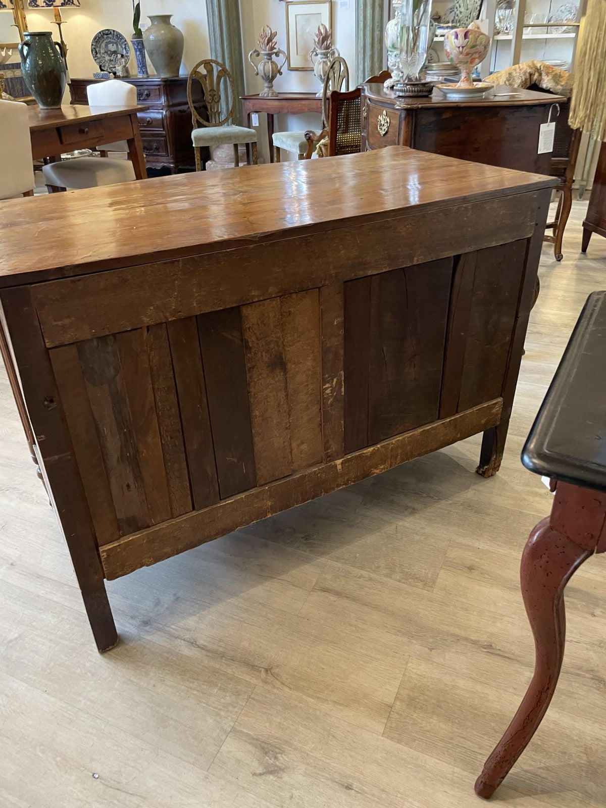 18TH CENTURY ITALIAN SERPENTINE FRUITWOOD COMMODE - Helen Storey Antiques