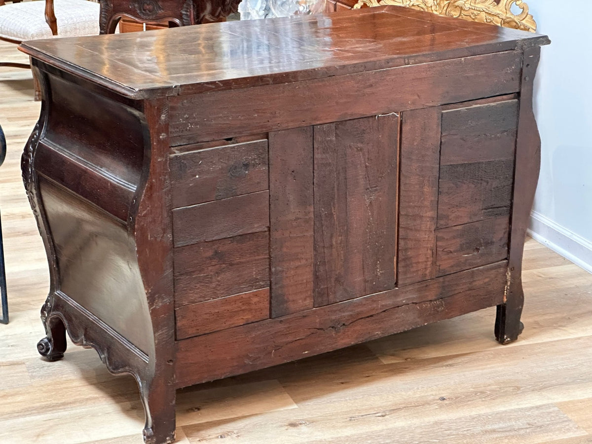 18th Century Louise XV French Walnut Bombe Commode - Helen Storey Antiques