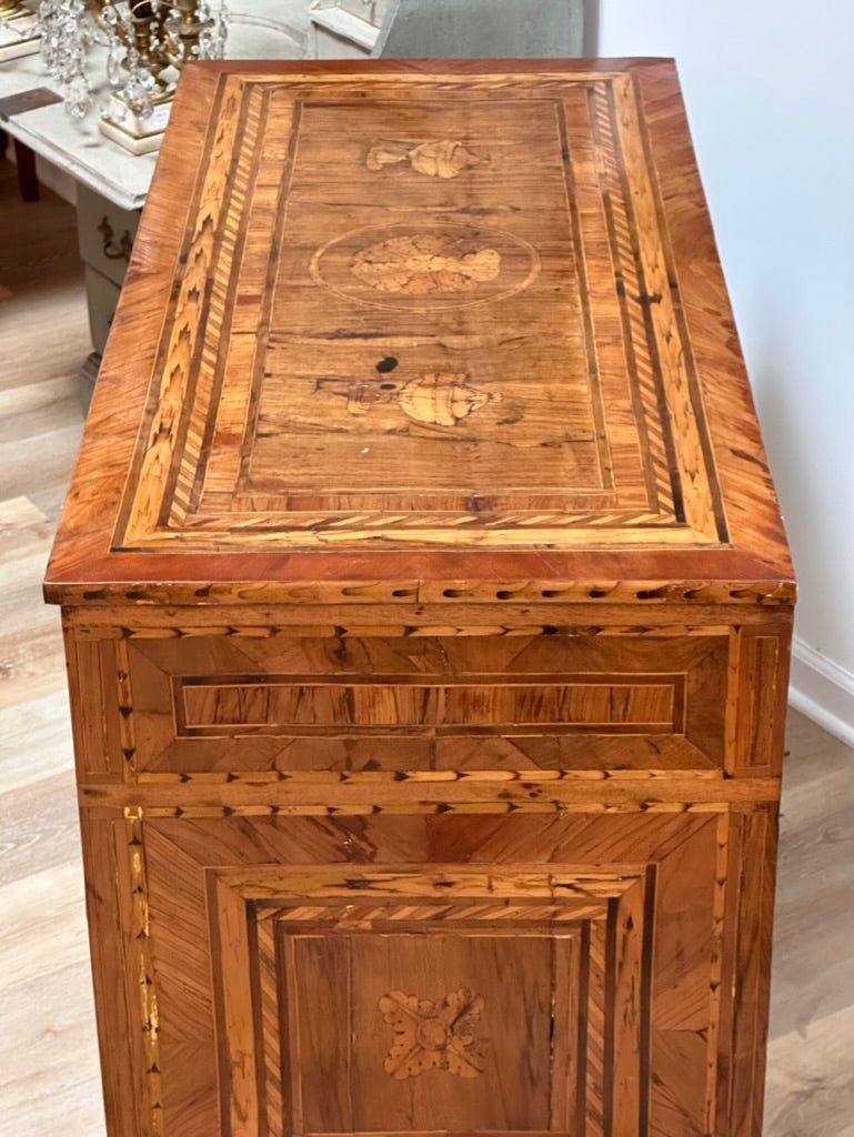 18th Century Northern Italian Neoclassical Chest of Drawers - Helen Storey Antiques