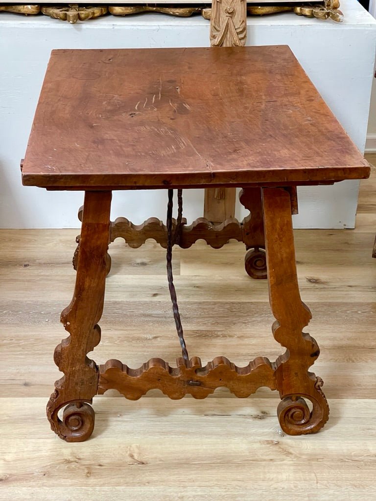 18th Century Spanish Walnut Tavern Table - Helen Storey Antiques