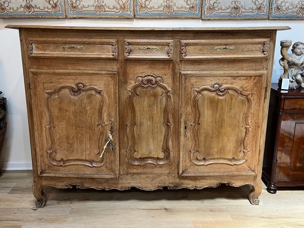 19th Century A French Provincial Oak Cabinet - Helen Storey Antiques