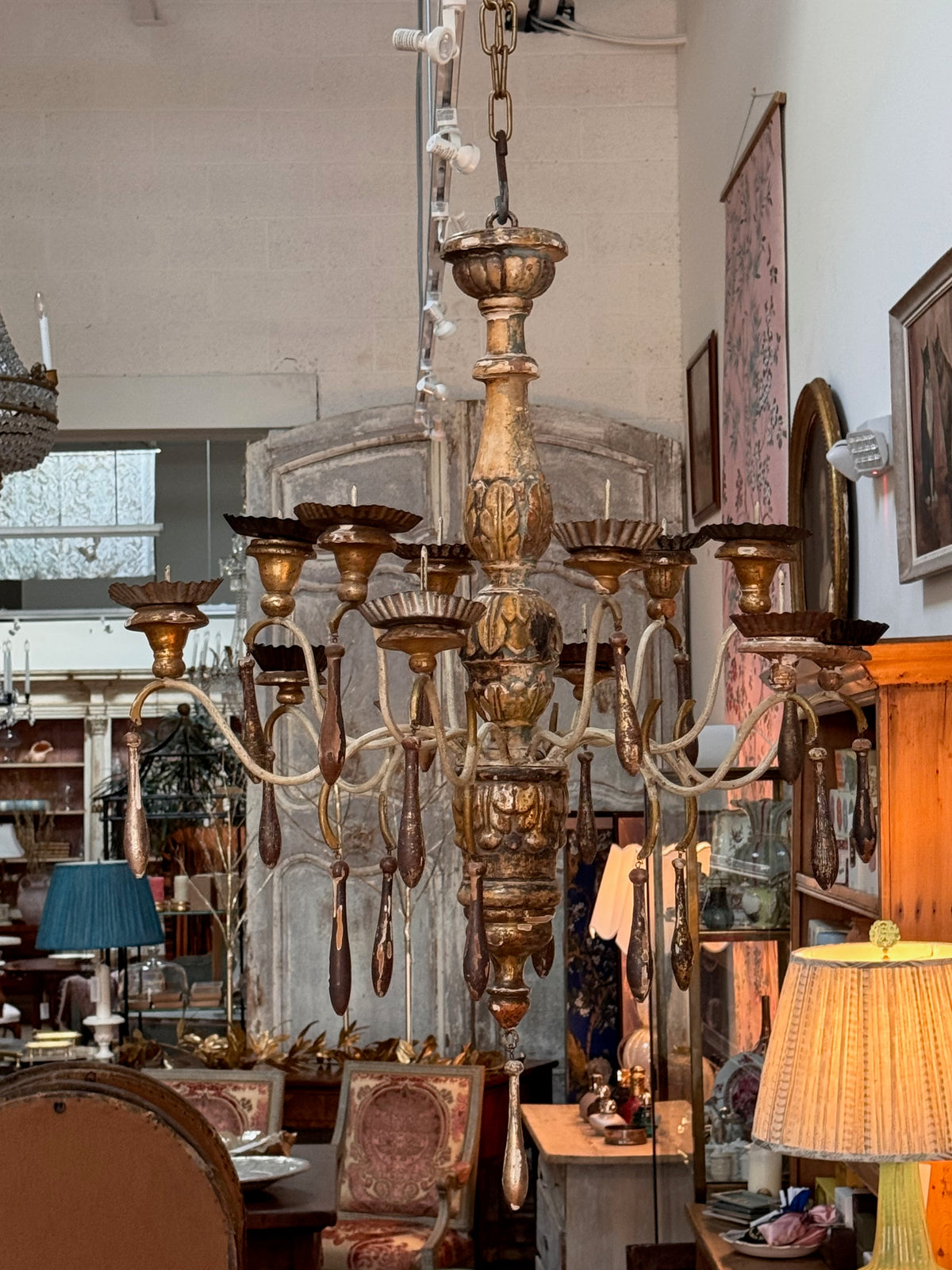 Pair of Volkstedt parrots mounted on French gilt table lamp, c. 1900