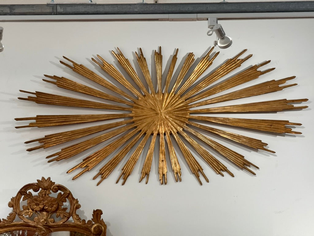 Magnificent Large 18th Century Carved and Gilded Starburst