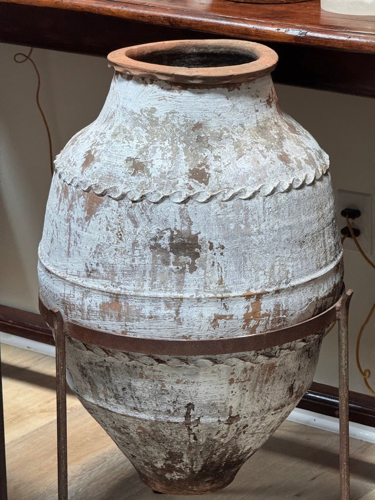 An 18th century Anatolian terracotta storage jar - Helen Storey Antiques