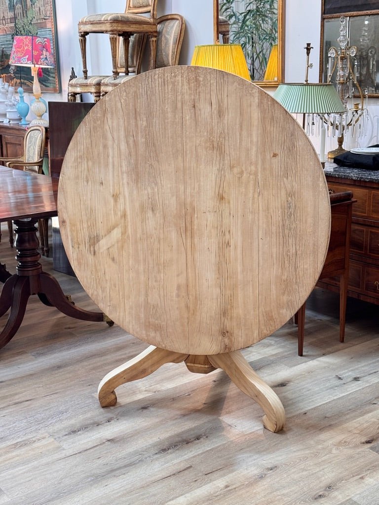 Biedermeier fruitwood tilt top round breakfast table, 19th c - Helen Storey Antiques