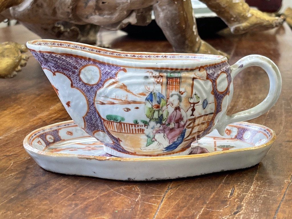 CHINESE EXPORT ROSE MANDARINE PORCELAIN GRAVY BOAT AND UNDERPLATE - Helen Storey Antiques