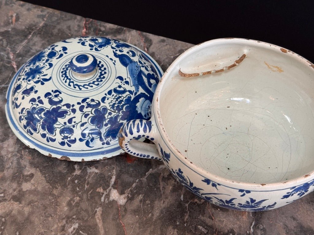 Dutch Delft posset pot and cover, late 18th Century - Helen Storey Antiques