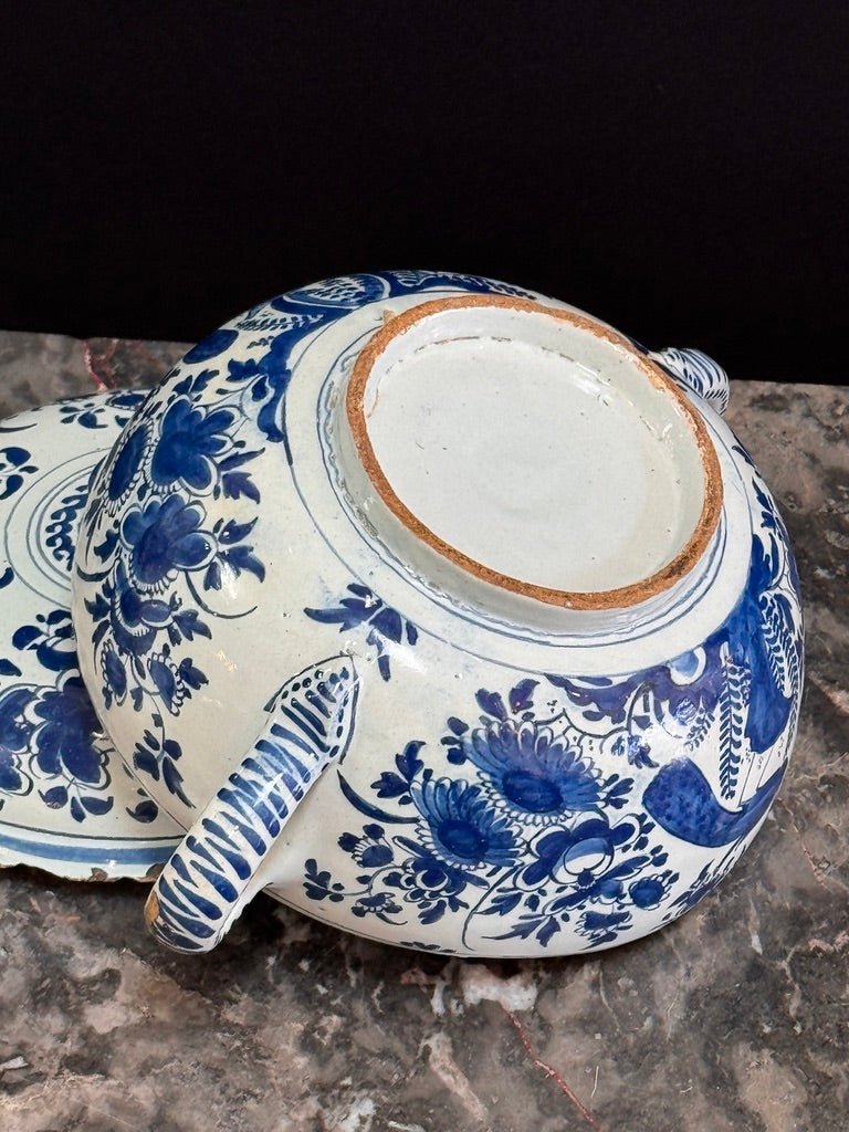 Dutch Delft posset pot and cover, late 18th Century - Helen Storey Antiques