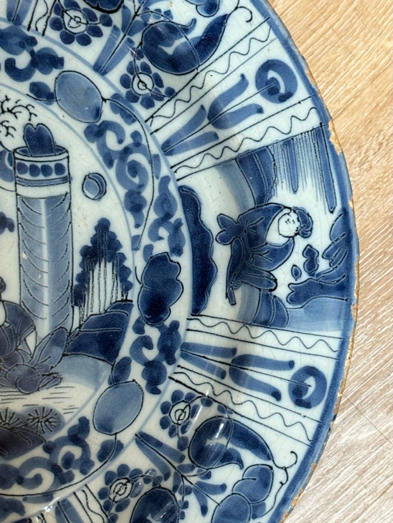 Dutch Delftware Wanli - Style Blue and White Charger, 17th Century. - Helen Storey Antiques