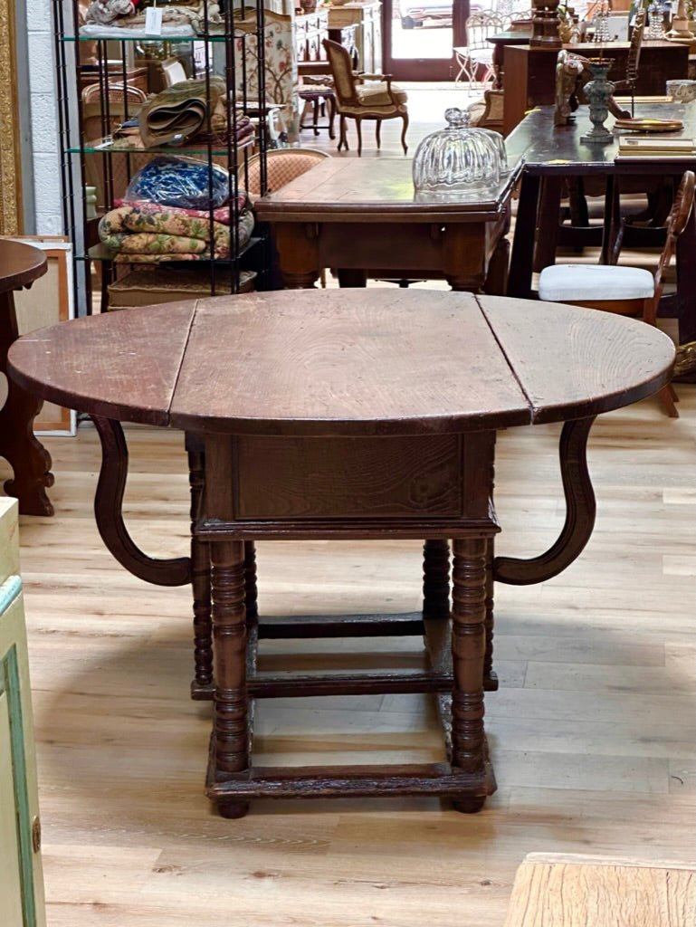 Early Italian Walnut drop leaf table, 18th Century - Helen Storey Antiques