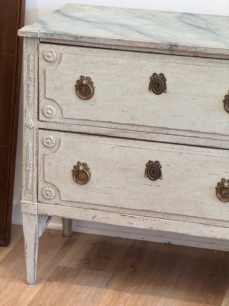 Elegant, small, 19th century Swedish Gustavian commode - Helen Storey Antiques