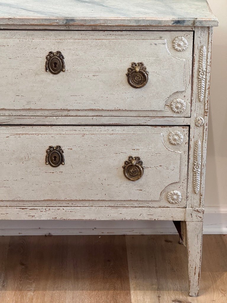 Elegant, small, 19th century Swedish Gustavian commode - Helen Storey Antiques