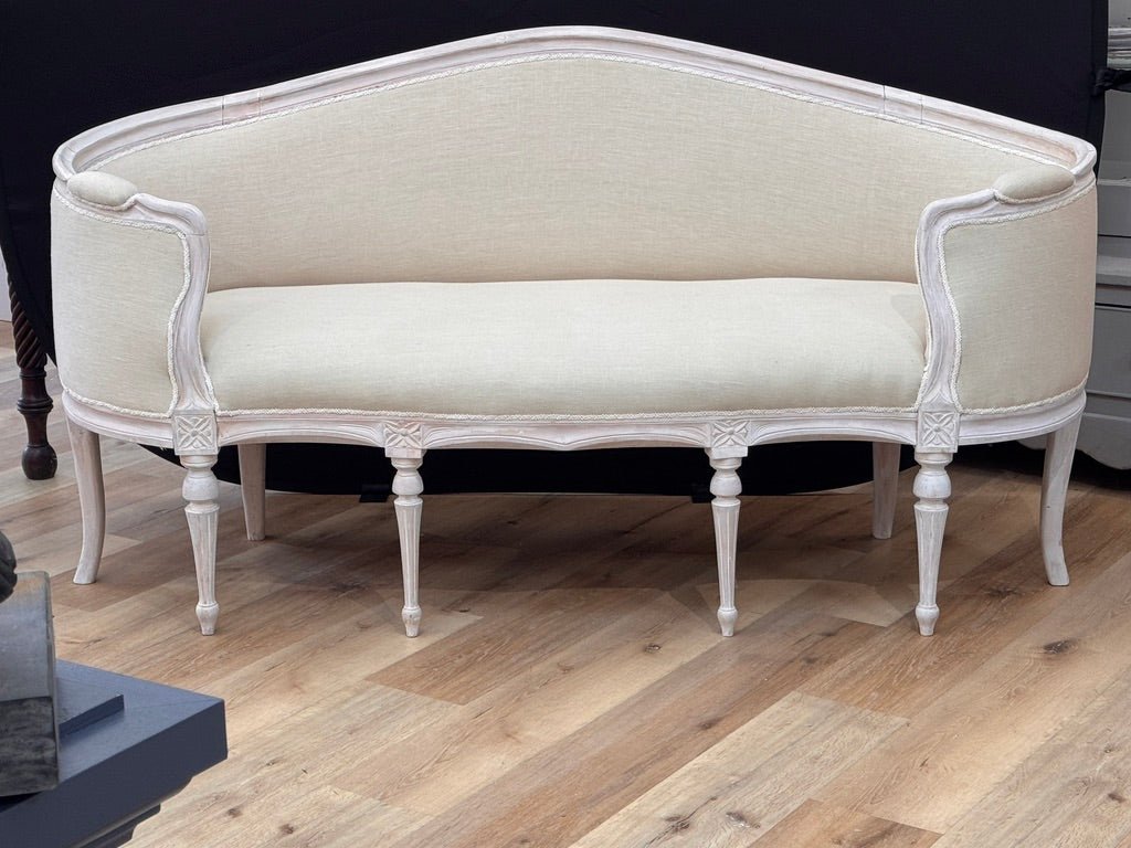 Elegant Swedish Gustavian canapé, settee, circa 1800–1830 - Helen Storey Antiques