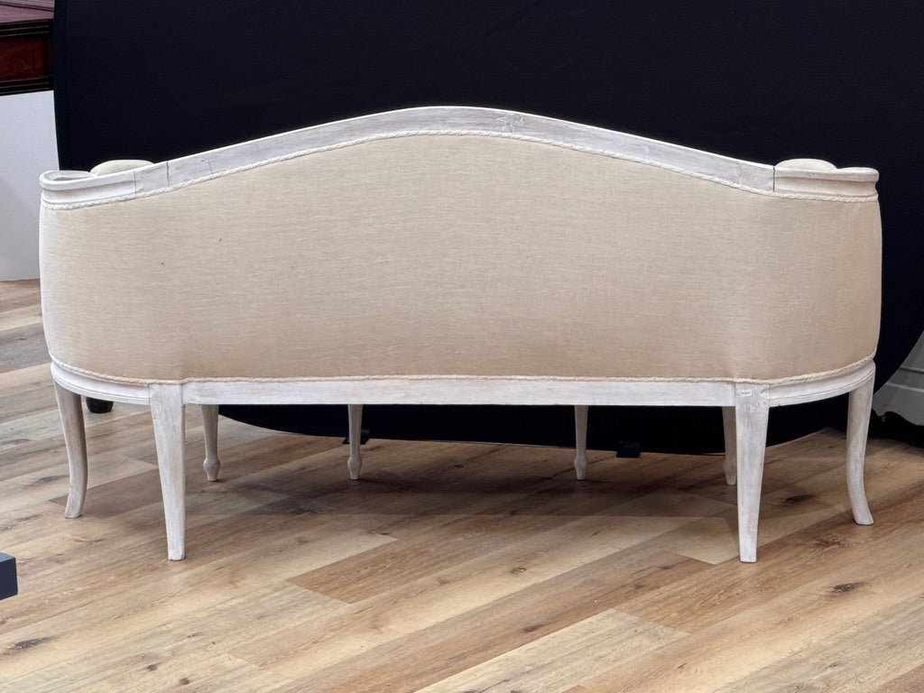 Elegant Swedish Gustavian canapé, settee, circa 1800–1830 - Helen Storey Antiques