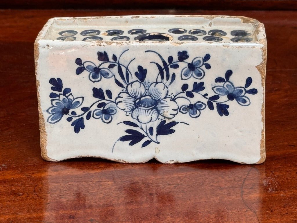 English Delft Flower brick, c. 1760, Floral decoration - Helen Storey Antiques