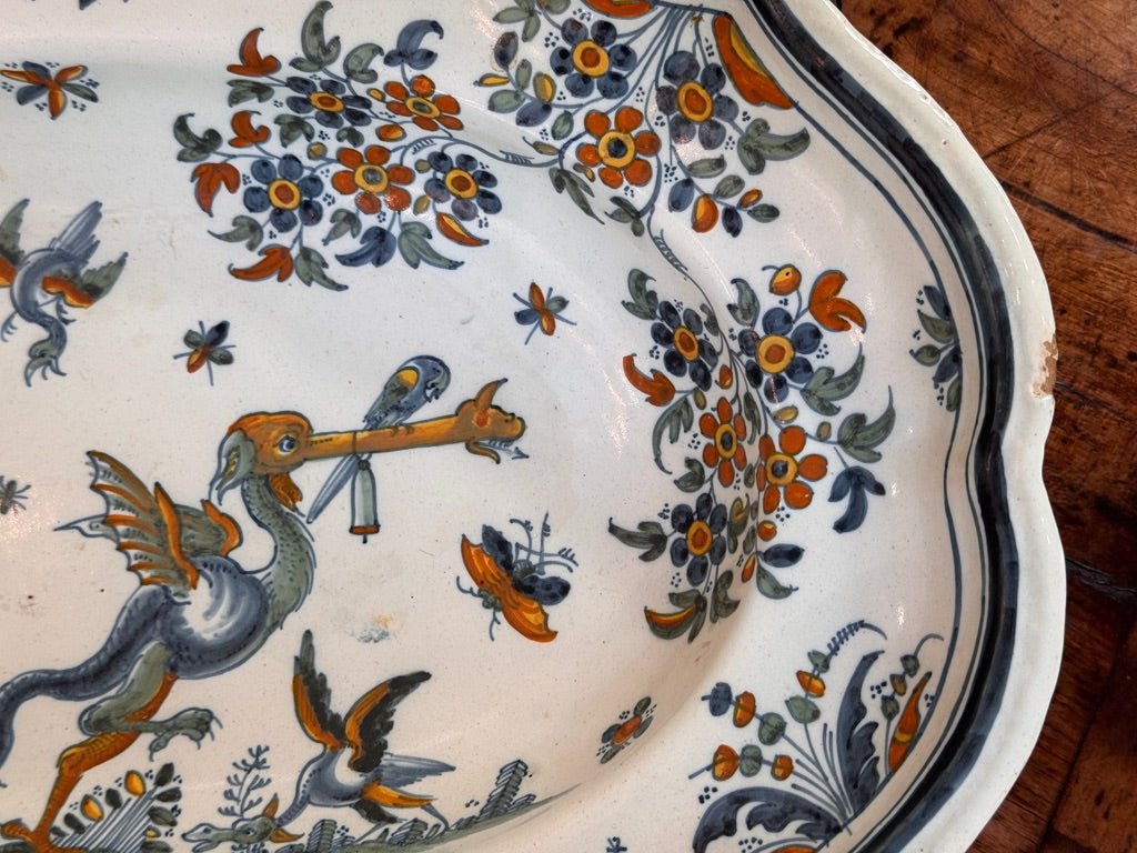 Faience Chinoiserie Dish Alcora Spain, c. 1735-1760 - Helen Storey Antiques