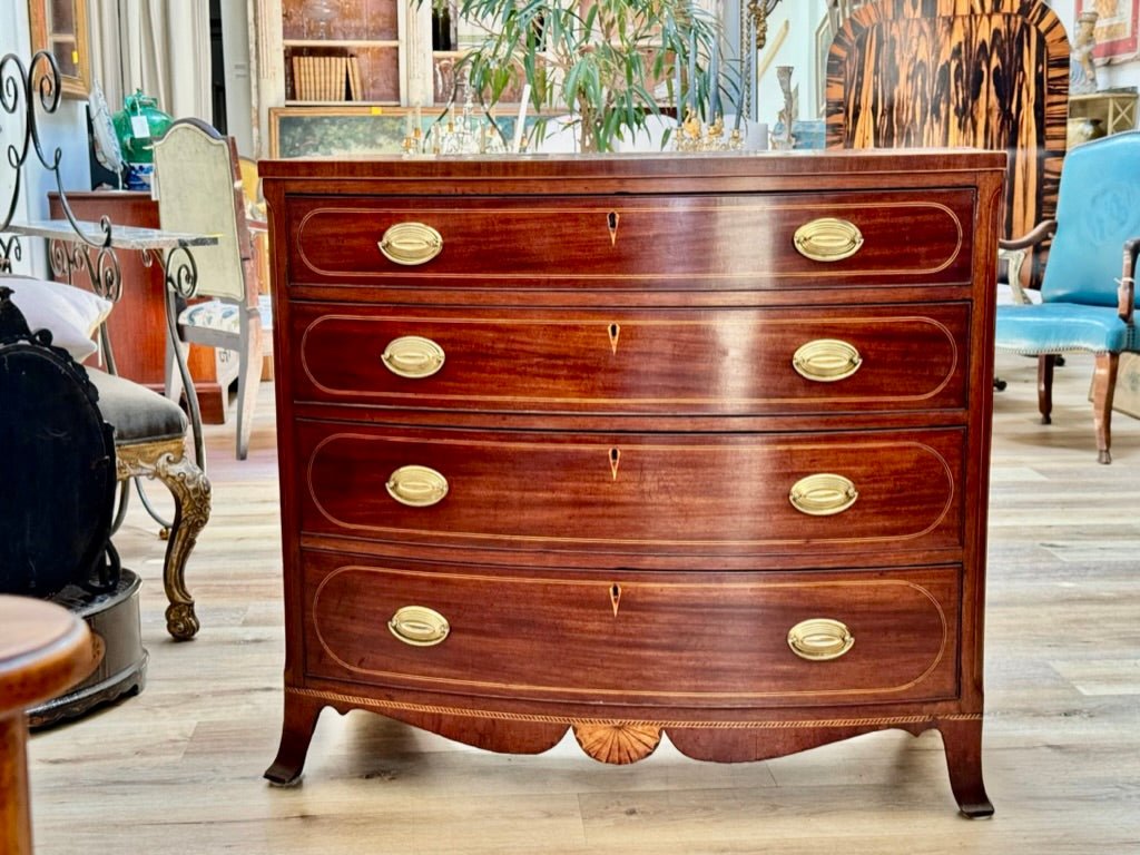 Fine American Federal Baltimore Bow-front Chest of Drawers, c. 1800 Fine American Federal Baltimore Bow-front Chest of Drawers, c. 1800