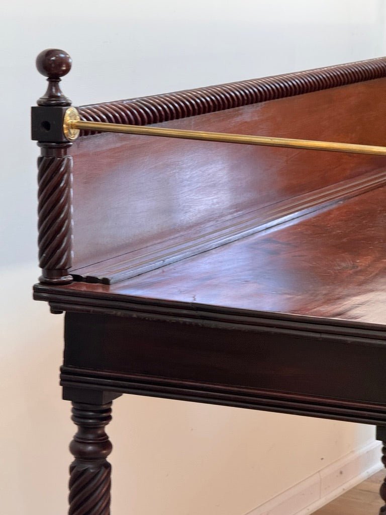 Fine and rare Irish server, sideboard, Dublin c. 1790 - 1810. - Helen Storey Antiques