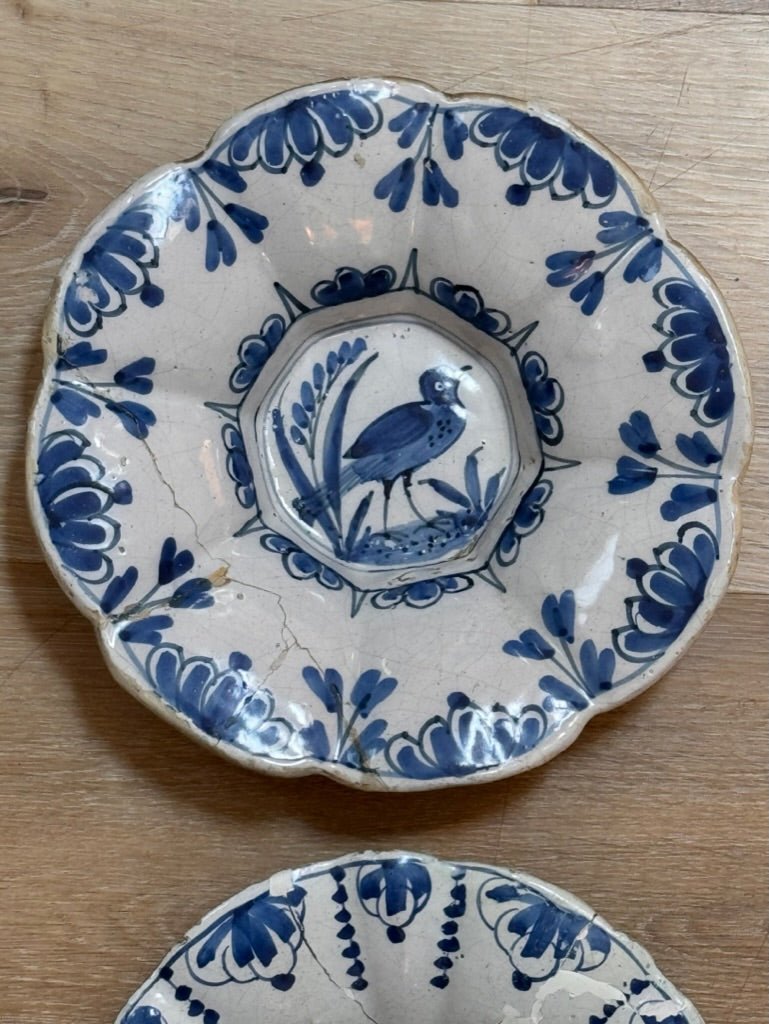 Four small and rare English delftware lobed dishes, London, ca. 1700 - Helen Storey Antiques