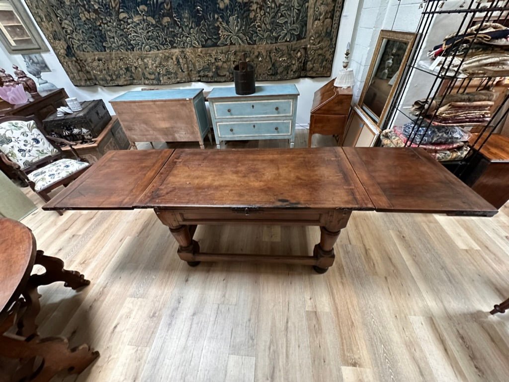 Late 16th - early 17th Century French Walnut Extending Table - Helen Storey Antiques