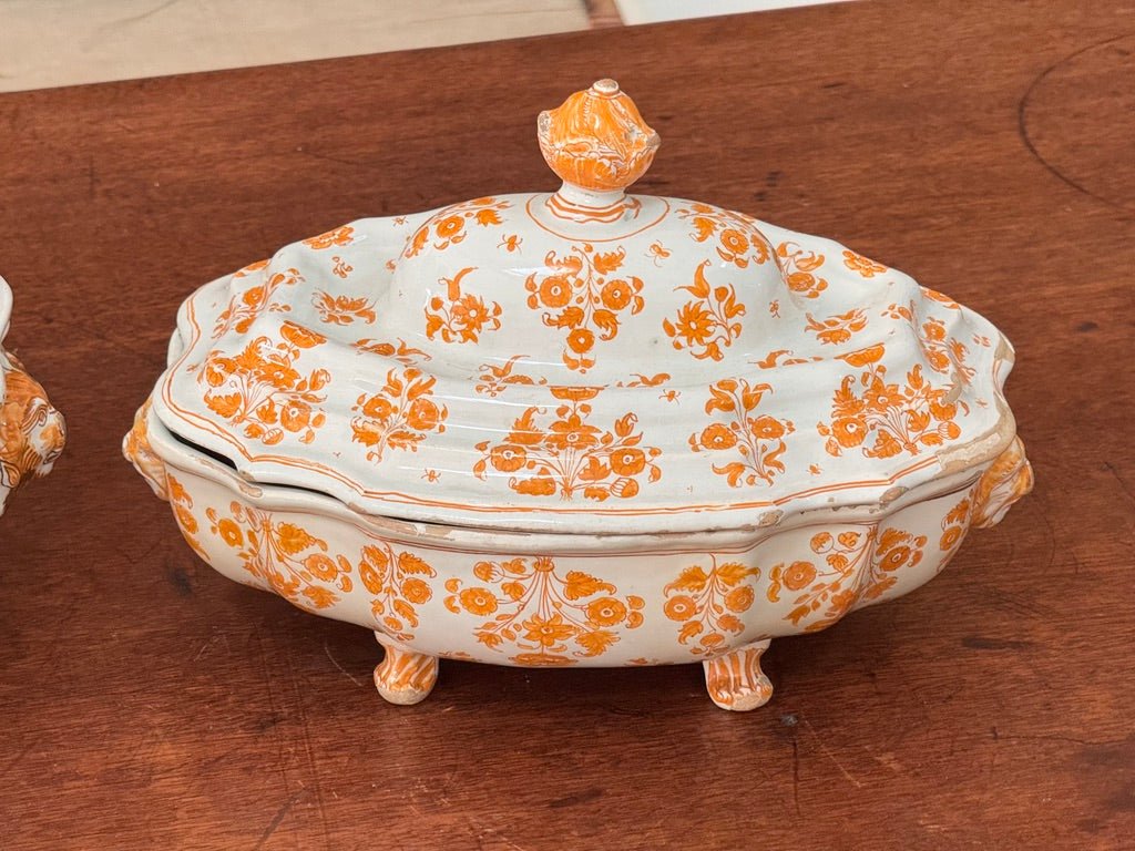 Moustiers Faience footed tureen and cover, c. 1760. - Helen Storey Antiques