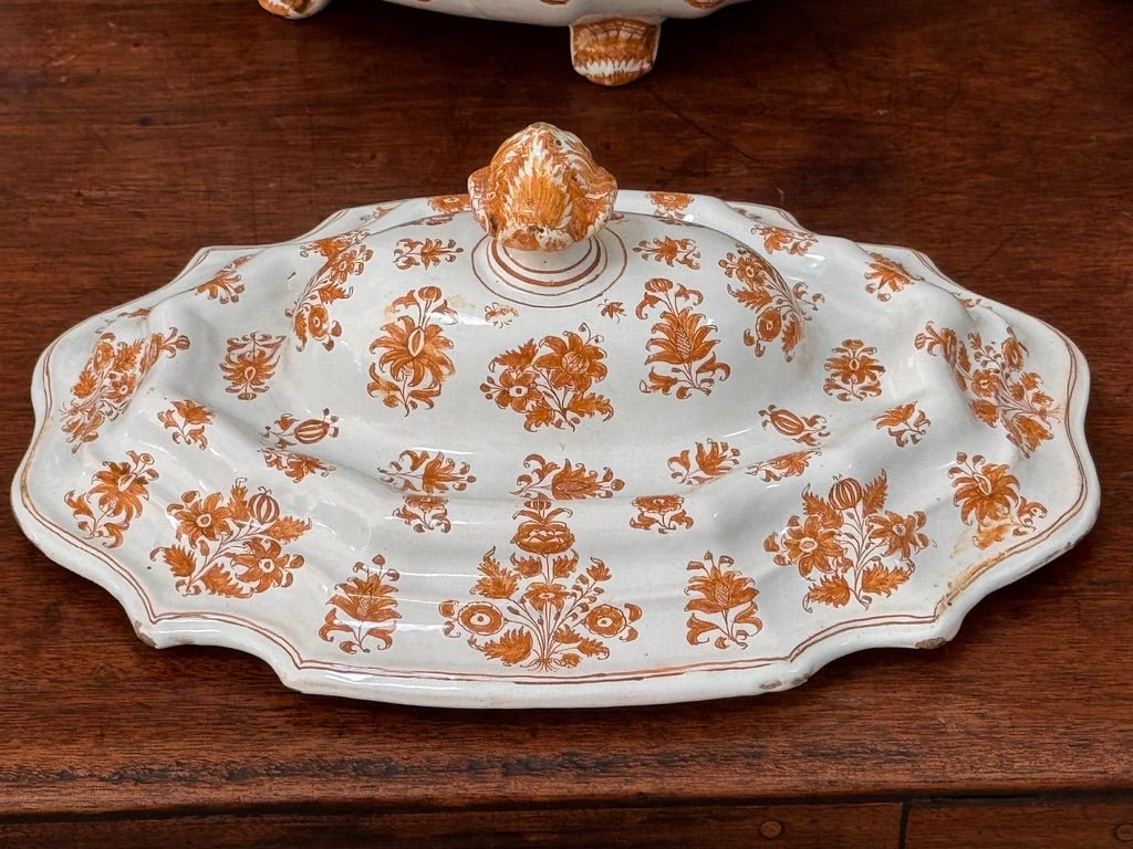 Moustiers Faience footed tureen and cover, c. 1760, France - Helen Storey Antiques
