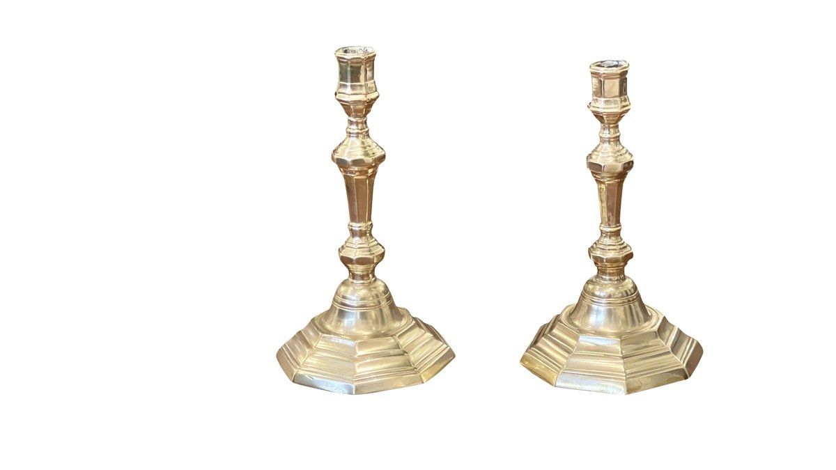 PAIR OF 18TH CENTURY FRENCH BRASS CANDLESTICKS - Helen Storey Antiques