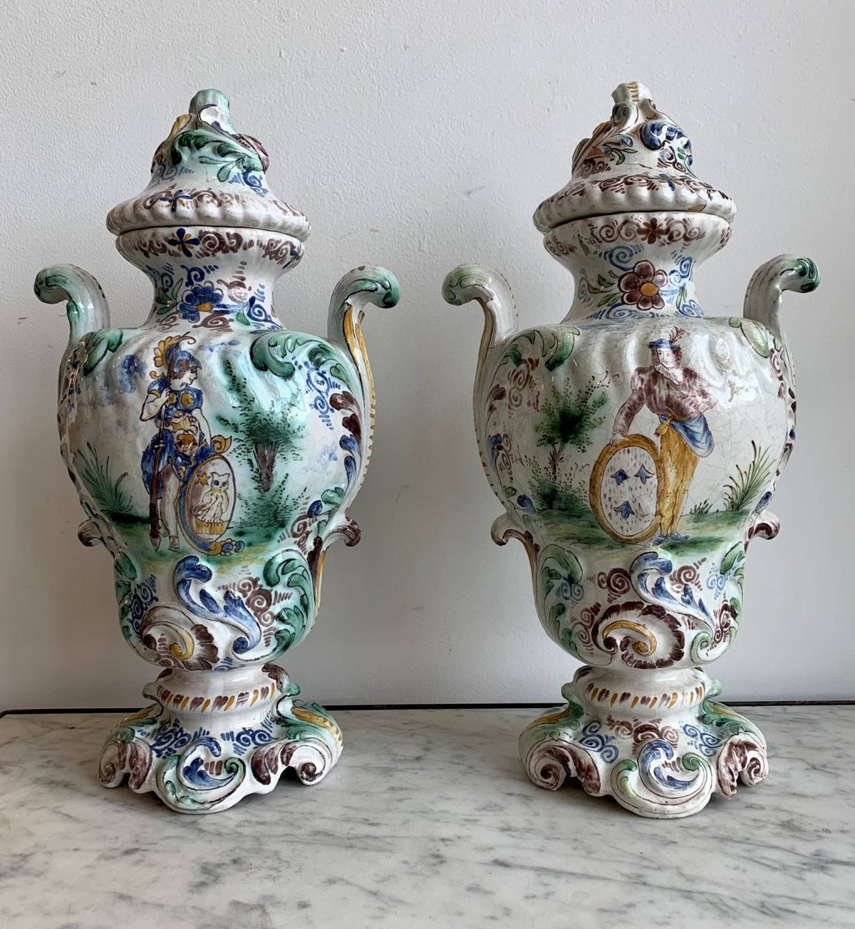 PAIR OF 18TH CENTURY ITALIAN FAIENCE VASES WITH LIDS - Helen Storey Antiques