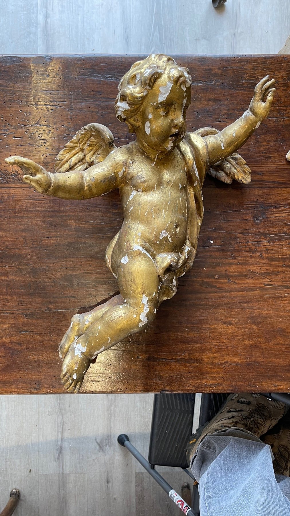 PAIR OF ITALIAN BAROQUE CARVED PUTTI, 18TH CENTURY - Helen Storey Antiques