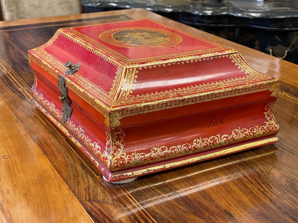 Rare 18th Century French lacquered wig box - Helen Storey Antiques