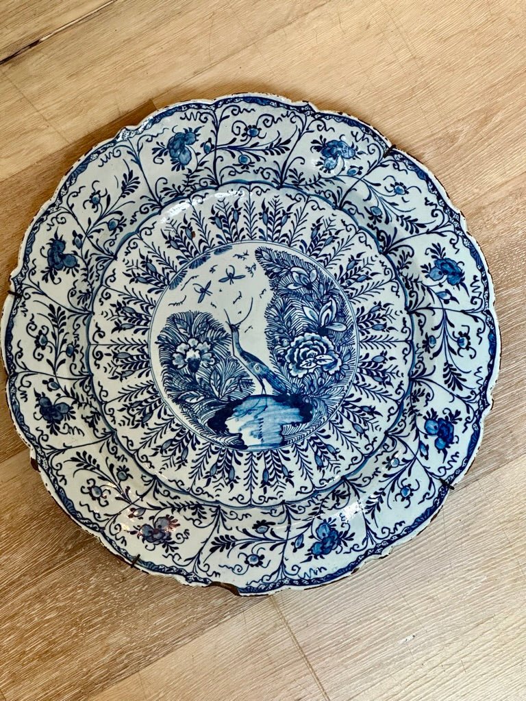 Scalloped Blue and White Delft Charger with Crane &amp; Floral Decoration, 18th Century - Helen Storey Antiques