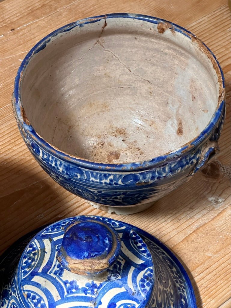 Set of Three Early Blue and White 19th Century Moroccan Tureens with Lids - Helen Storey Antiques