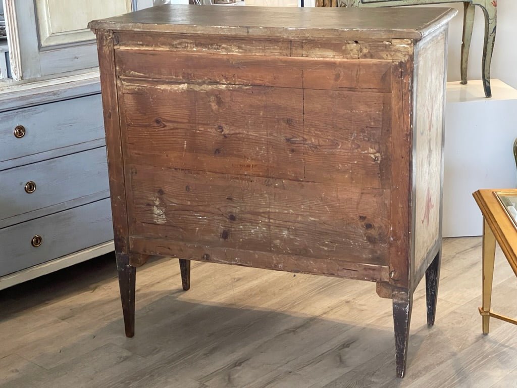 Swedish Chest of Drawers, early 19th Century, Charming Original paint - Helen Storey Antiques