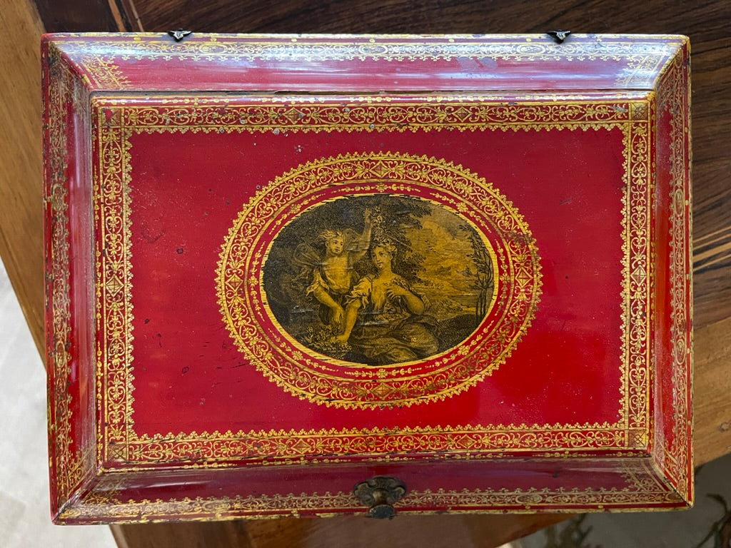 Rare 18th Century French lacquered wig box