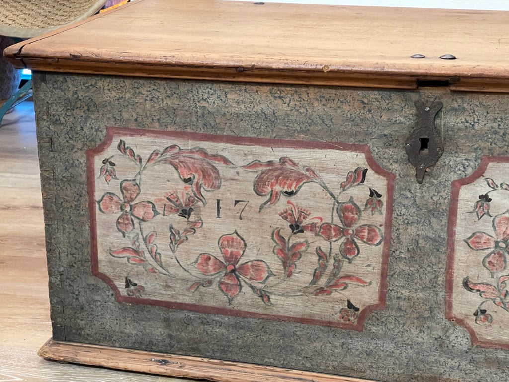 18th Century Polychrome Floral Painted Pennsylvania Blanket Chest