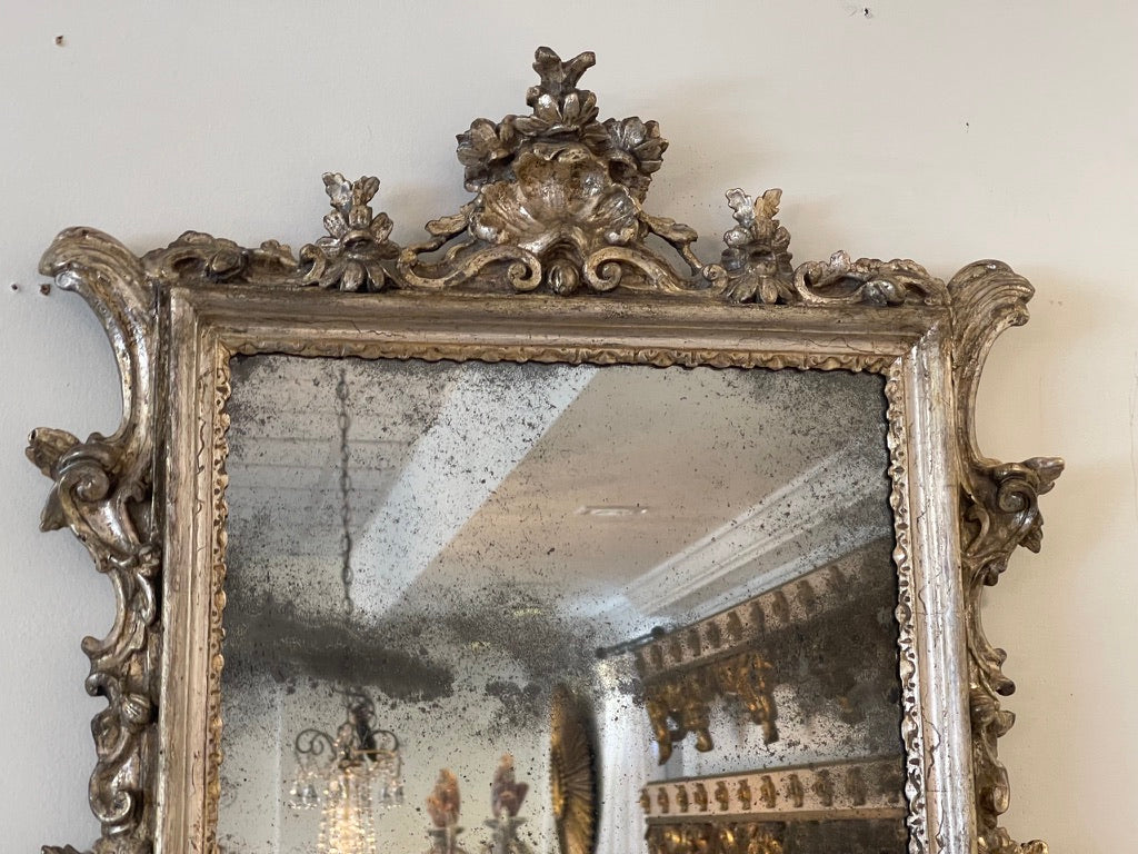 18TH CENTURY ITALIAN Carved and SILVER-GILT Mirror