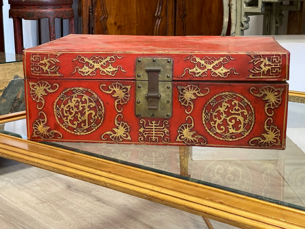 Late 18th Century Chinese Export leather covered wood trunk