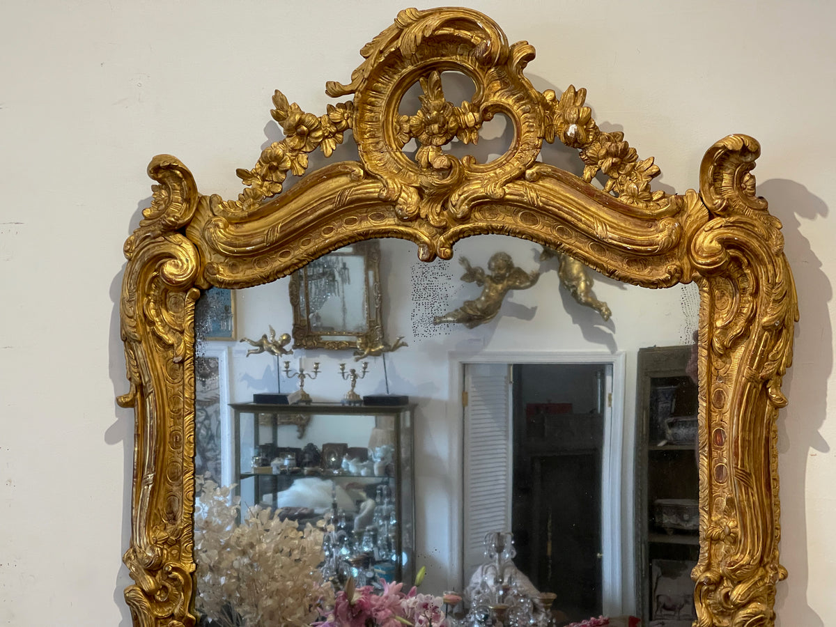 Fine Louise XV Carved Gilt Mirror c. 1750
