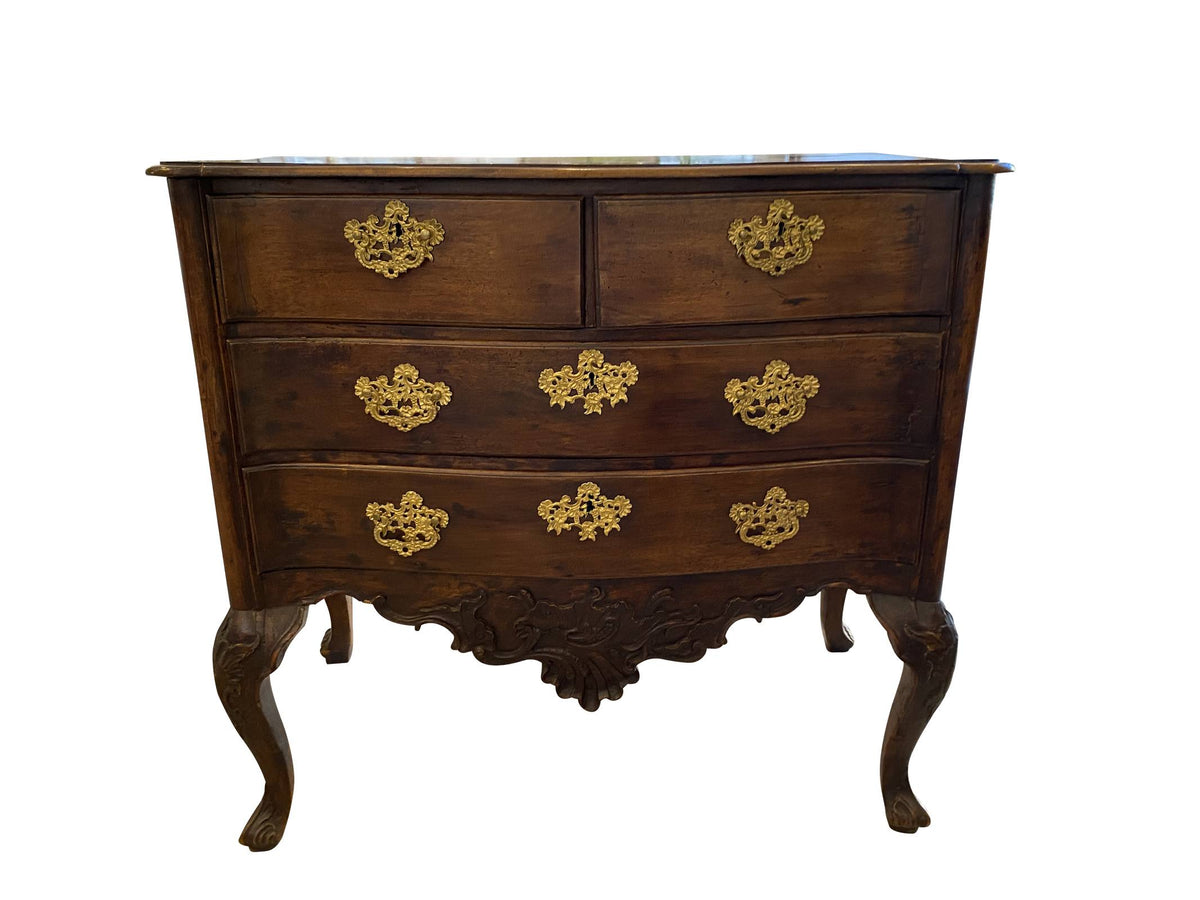 Commode - Portuguese Walnut Commode, 18th Century, Fine Carving